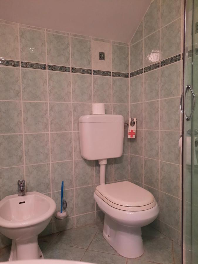 Rooms Cehovin Postojna Exteriör bild