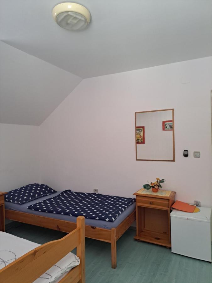 Rooms Cehovin Postojna Exteriör bild